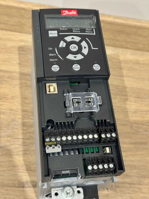 Falownik Inwerter Danfoss VLT 2,2kW FC-280