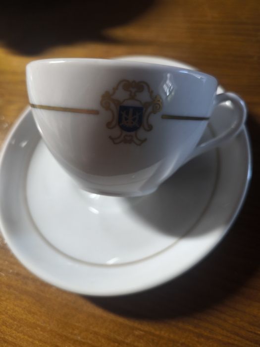 Chávena e Pires chá Porcelana Portuguesa VA - Design Clássico
​Marca/O