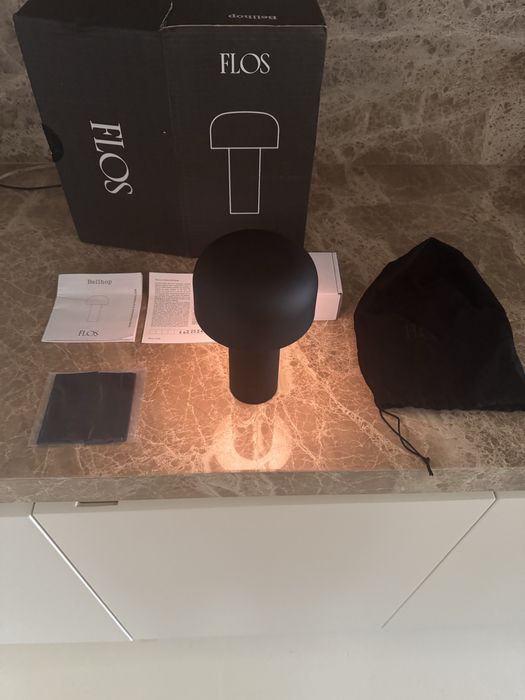 Bellhop Flos - preto mate