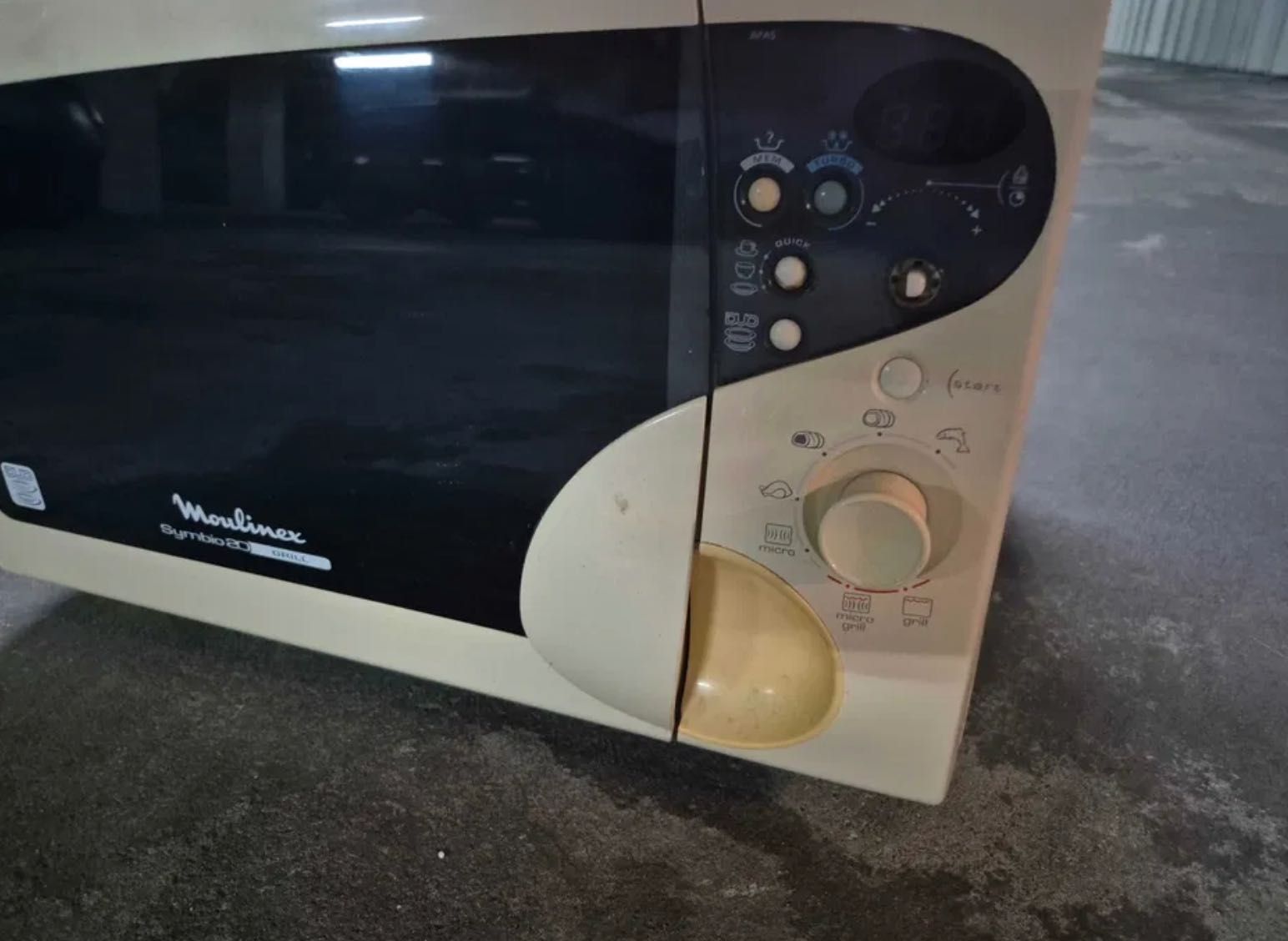 Microondas com grill Moulinex