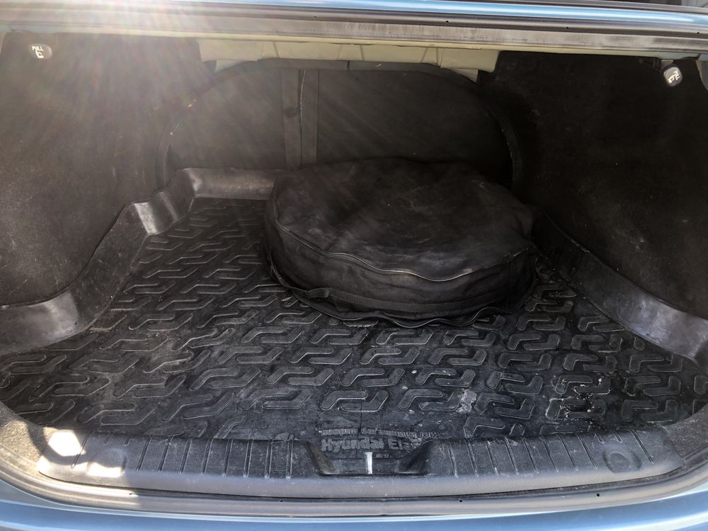 Продам hyundai elantra