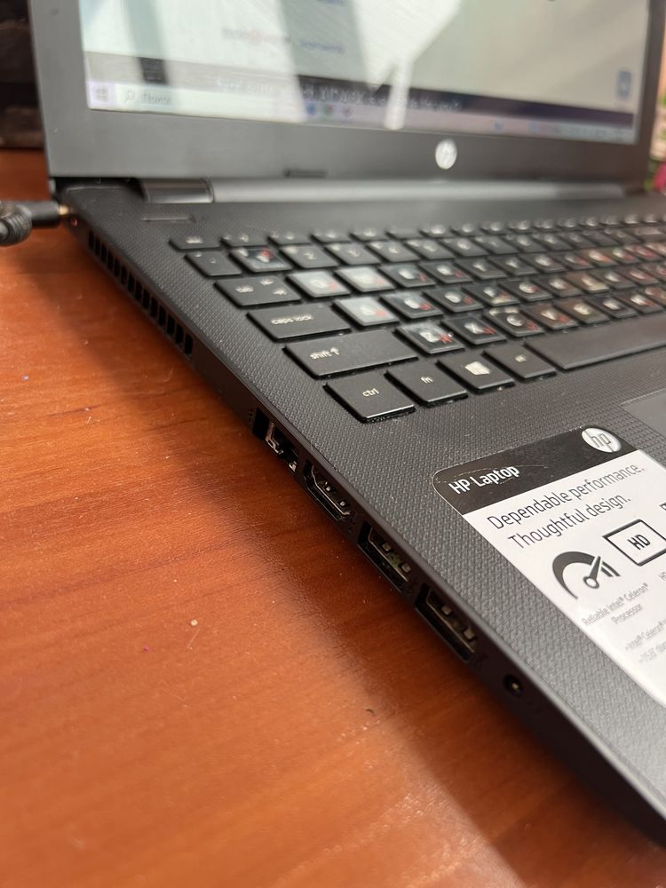 Ноутбук HP Laptop 15-bs212wm Celeron N4000 4GB, 500HDD