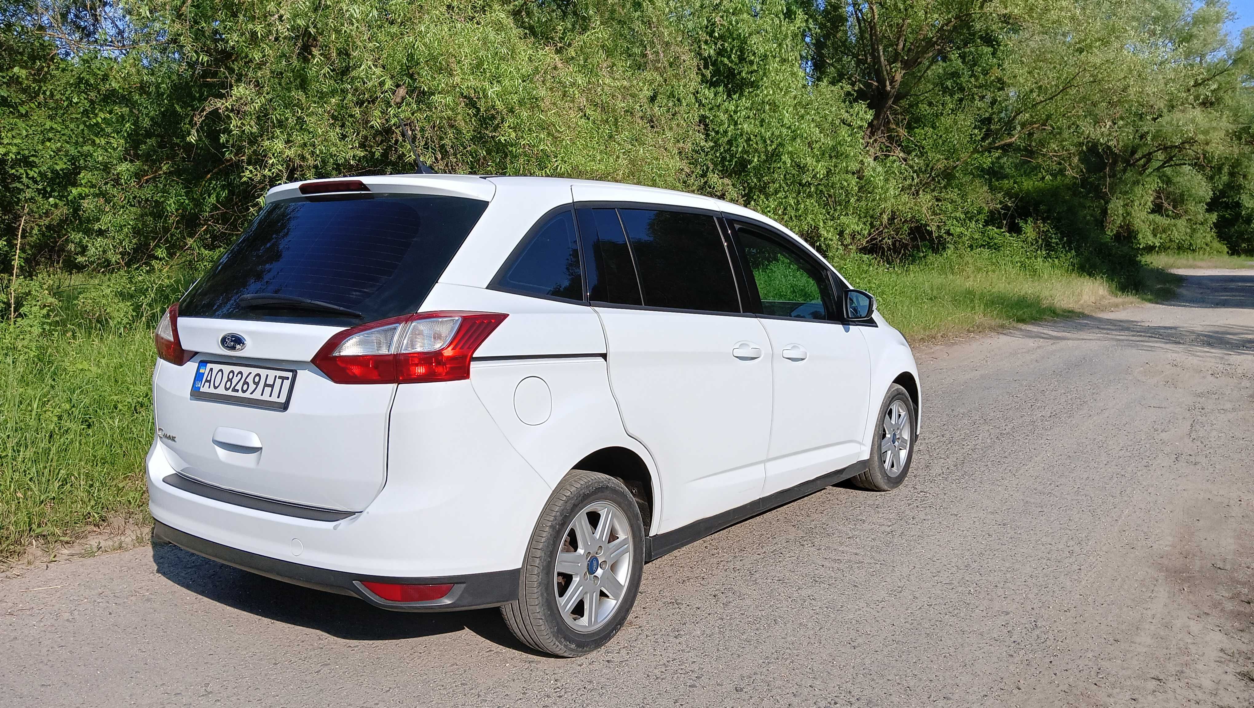 Автомобіль Ford Grand C-Max