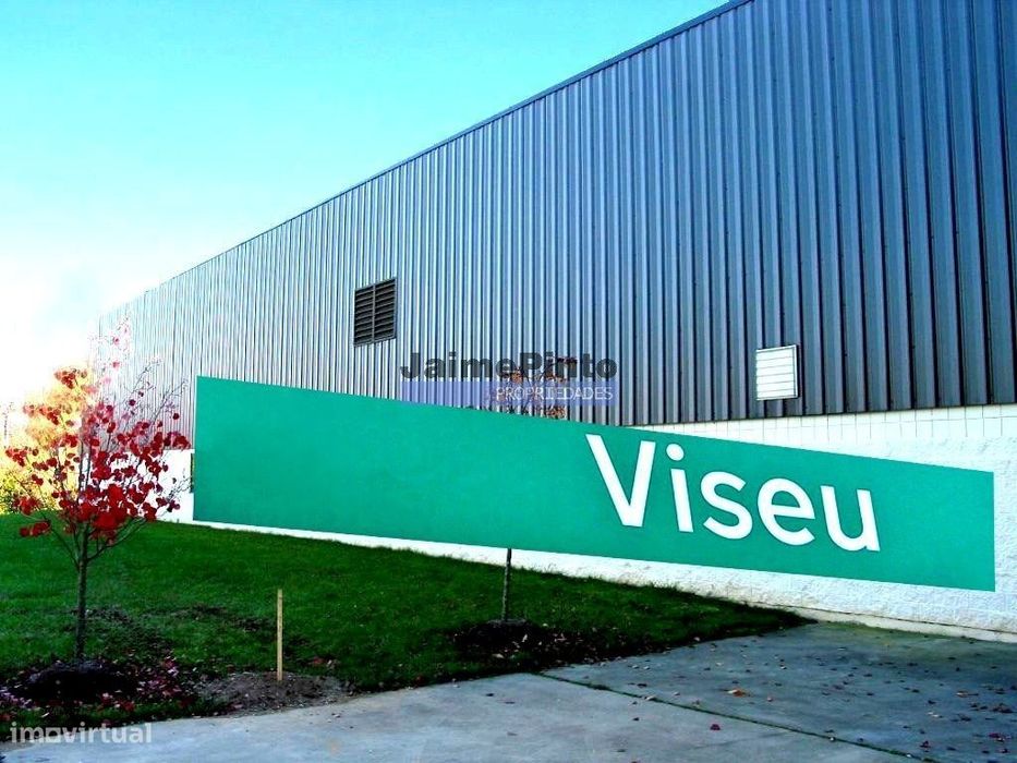 Armazém 2.600m2, terreno 11.000m2. Portugal, Norte, Viseu.