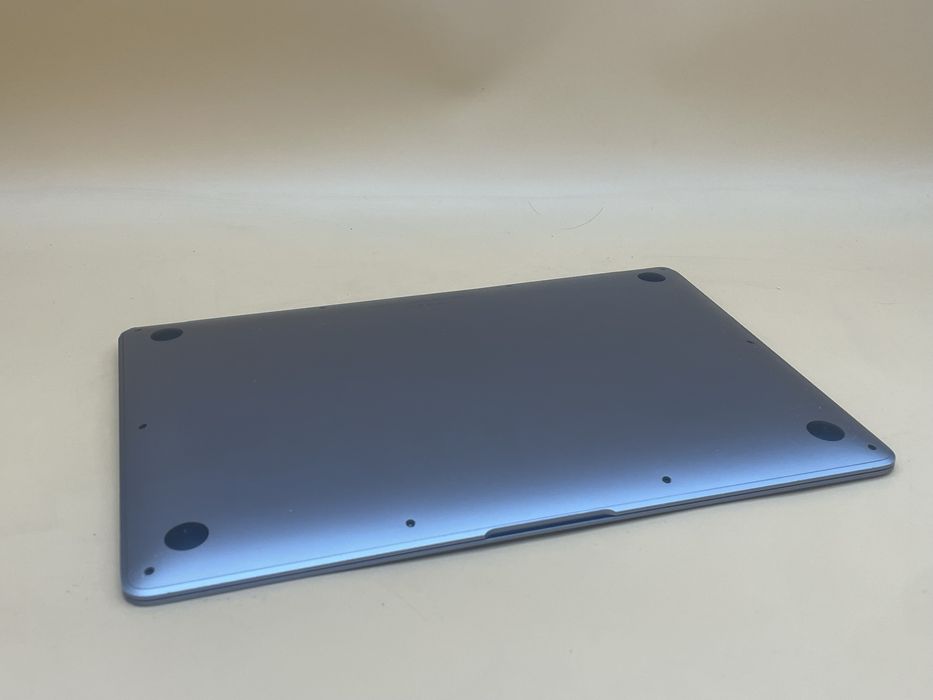 Macbook air 2020 m1 всього 90 циклів! Mac os 26!