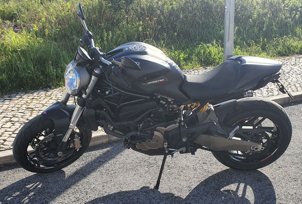 Ducati Monster 821