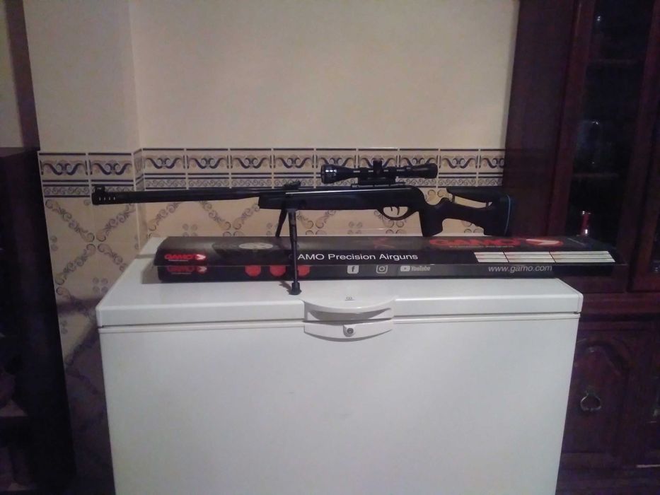 Motocicleta em perfeito funcionamento gamo 5,5 praticamente nova