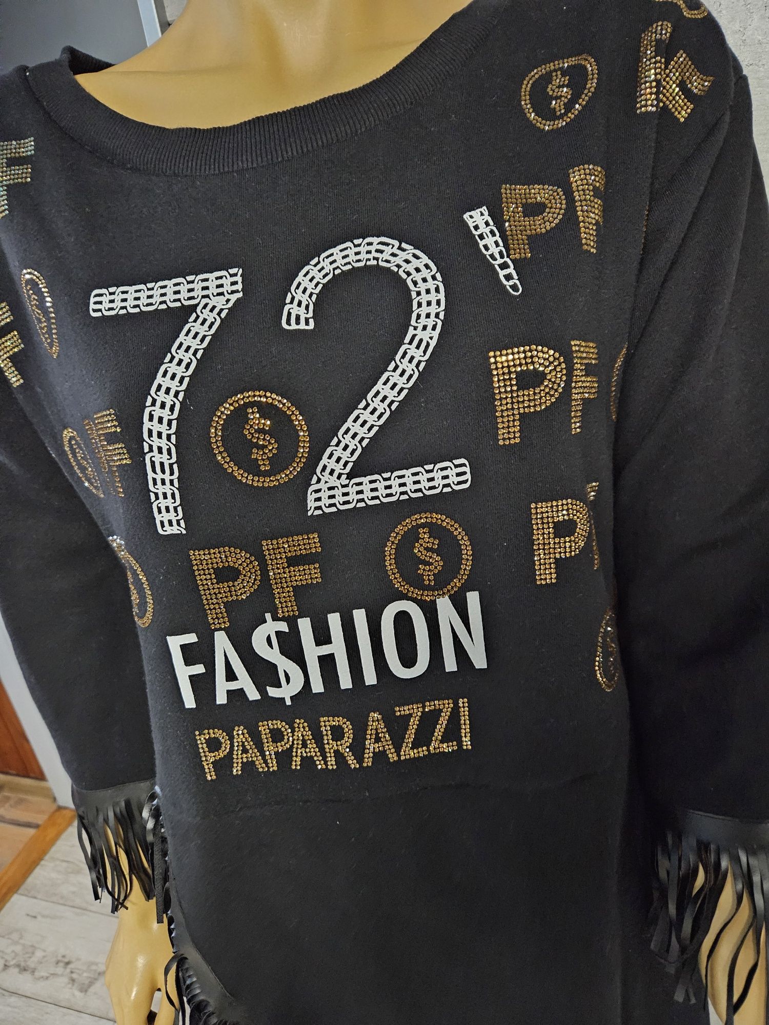 Sukienka Paparazzi Fashion z frędzlami z eko skóry rozmiar uniwersalny