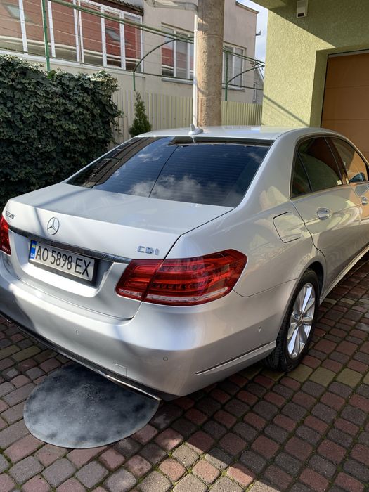 Мерседес 212 Е 2.2дізель