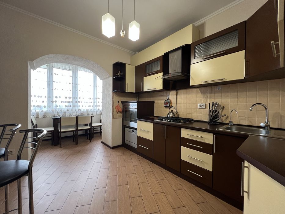 Оренда 3 кім 80м на 6 пов в обжитій новобудові