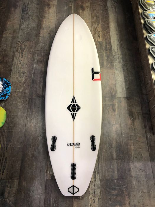 Pracha de surf 5’11 Leo Tavares