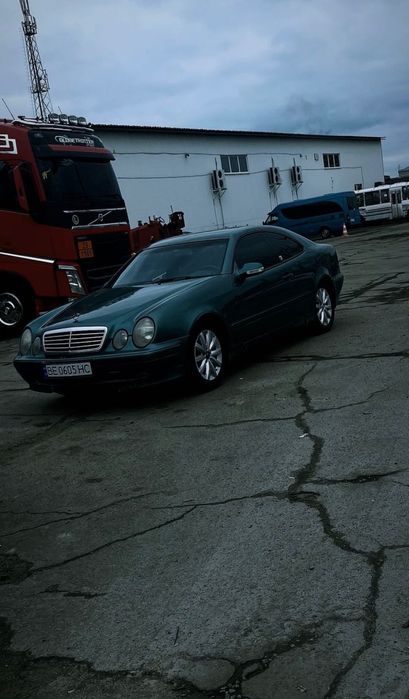 Продам мерседес.також цікавить обмін на євро бляху BMW.AUDI