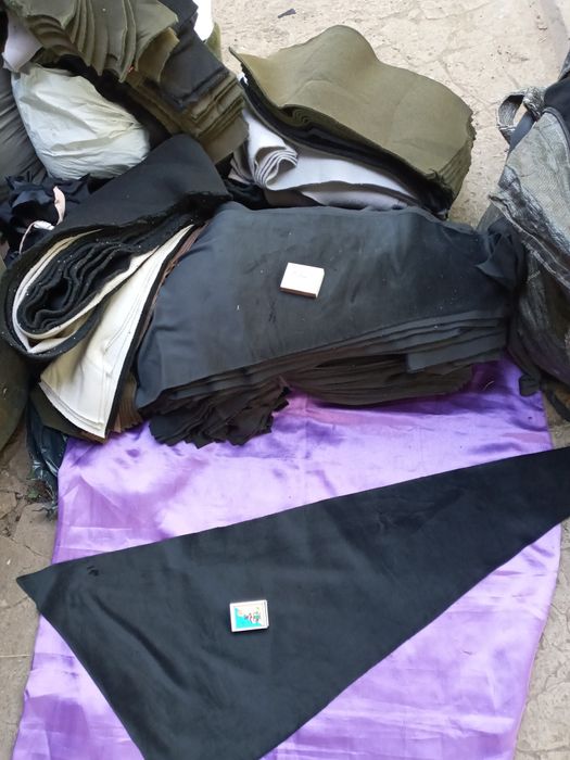 Лоскуты   бифлекса  черные  , велюр