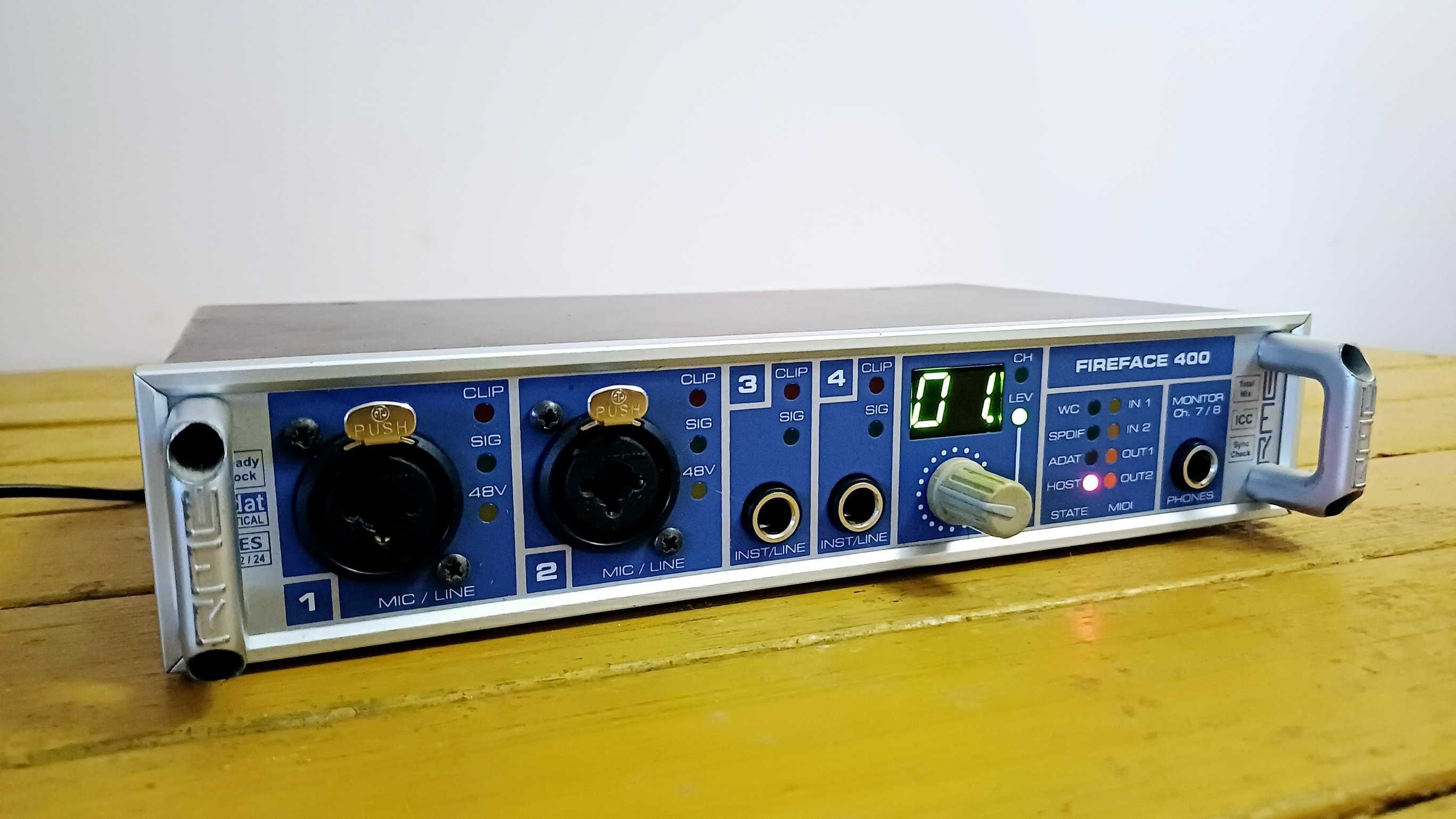 RME Fireface 400 - Interface audio de alta qualidade.