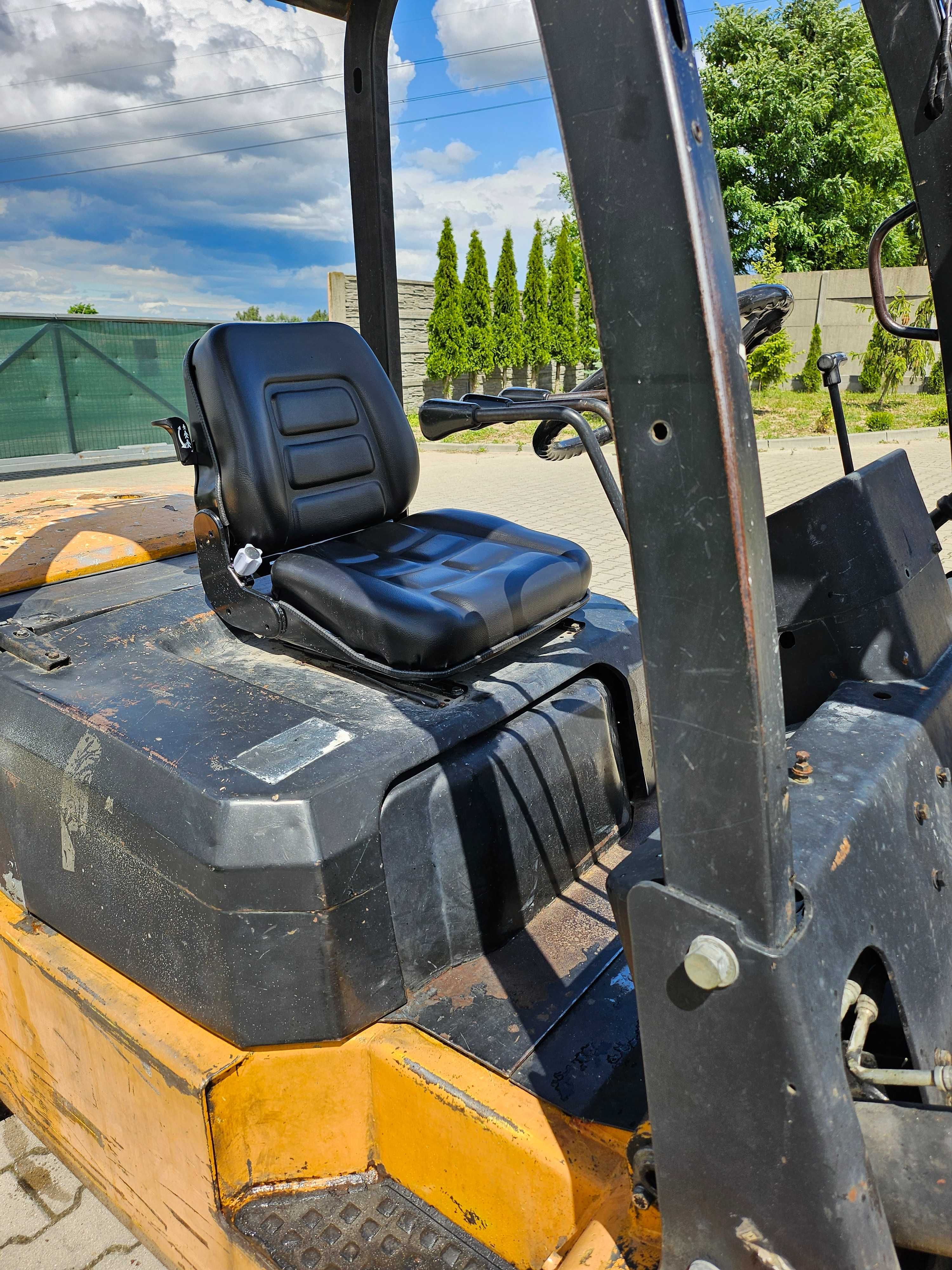 Wózek widłowy HC  3,5t