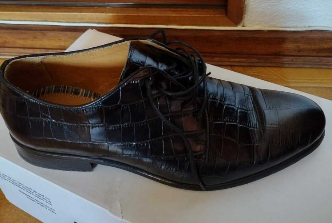 Sapatos Clássico Preto Eureka