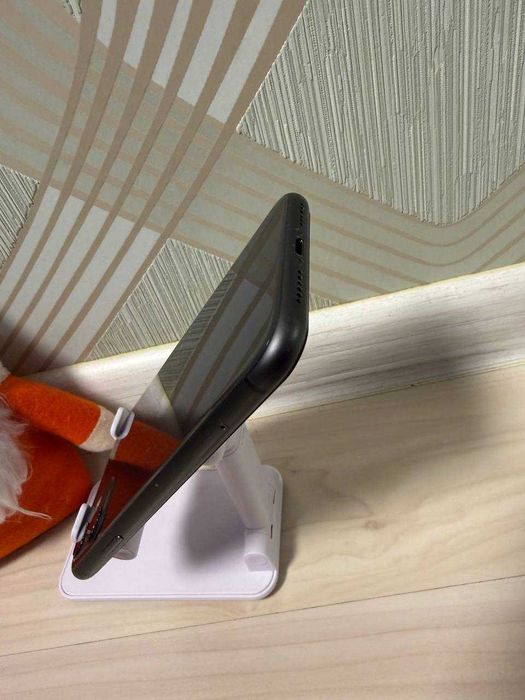 Iphone 11｜64gb｜81% Батарея｜Neverlock｜2-sim физ｜Все функции работают