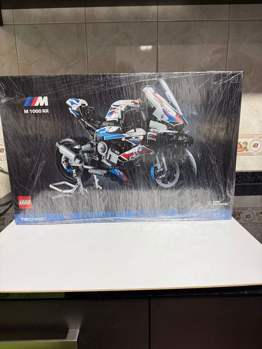 LEGO BMW M 1000 RR (42130) – NOVO e SELADO