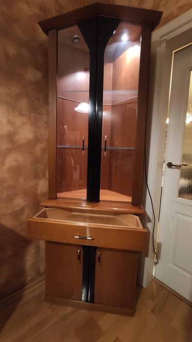 Meble drewniane, komoda, witryna narożna