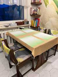 Uwaga : stół i 4 krzesła do kuchni lub innego pomieszczenia