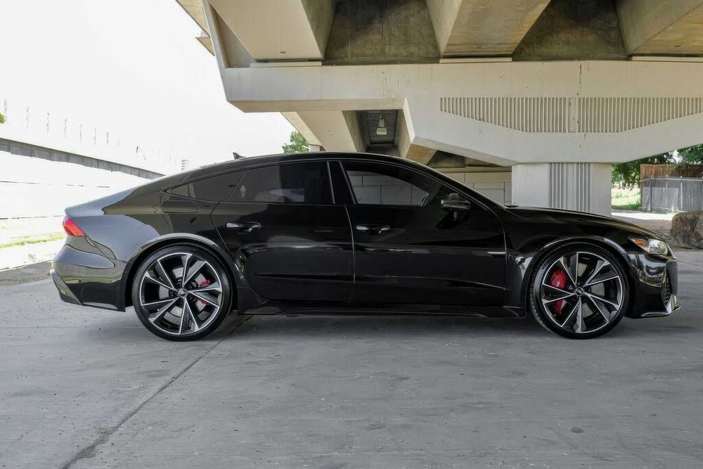 Audi RS7 quattro      2021