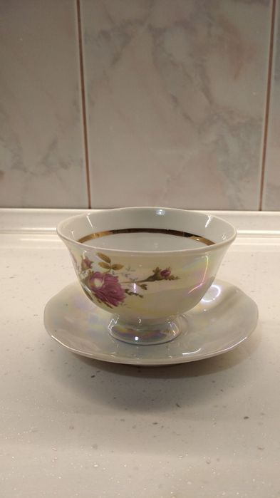 Filiżanki i mlecznik  z porcelany Karolina PRL