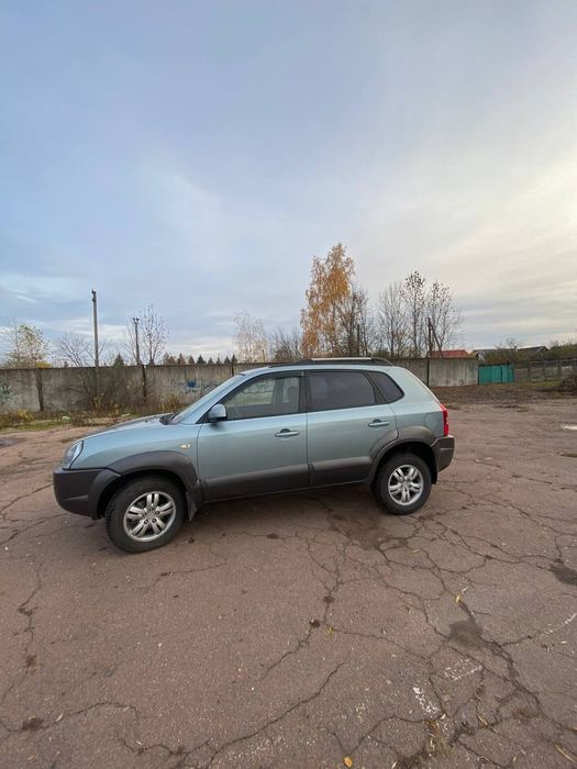 Hyundai Tucson 2.0 бензин