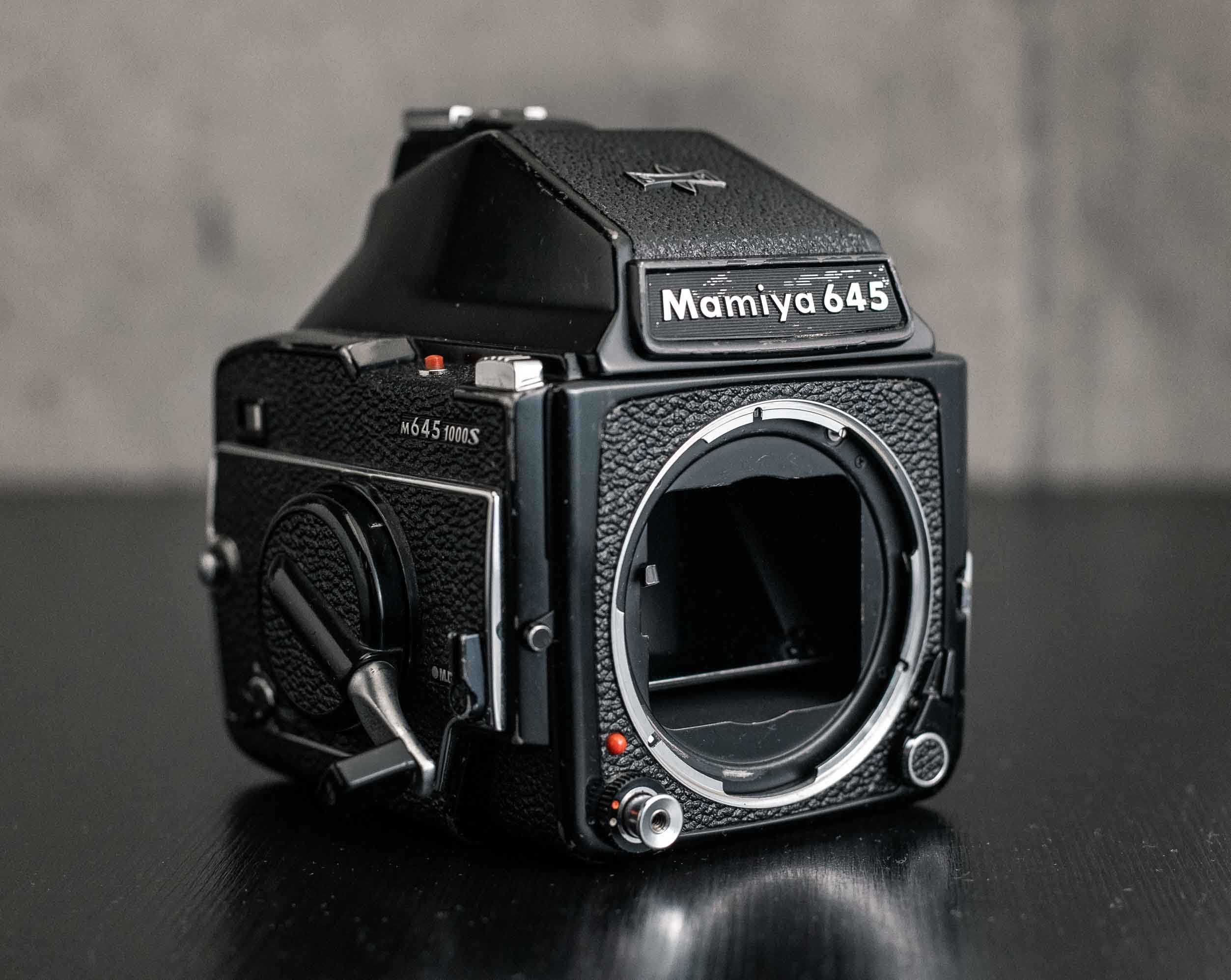 Mamiya 645 1000S Body