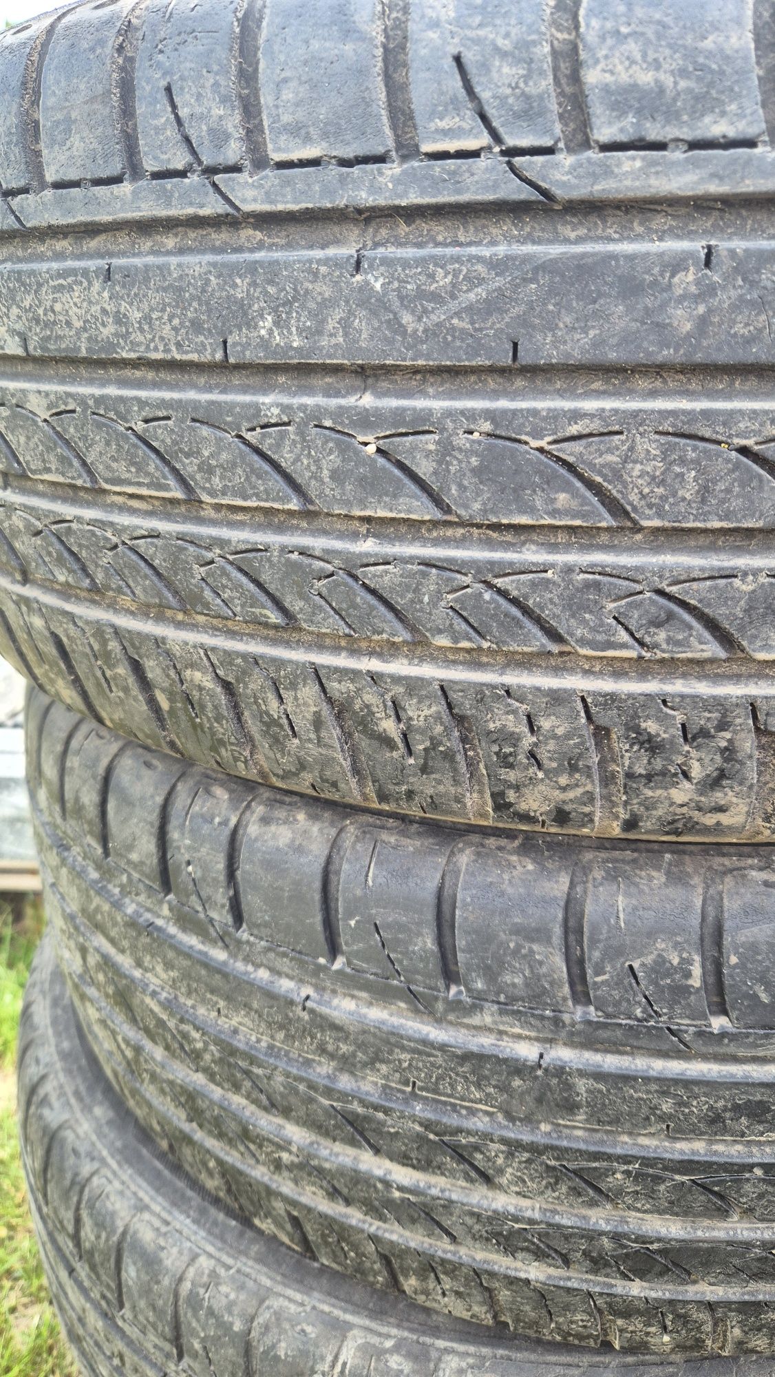 Komplet opon letnich z alufelgami 215/55 R16