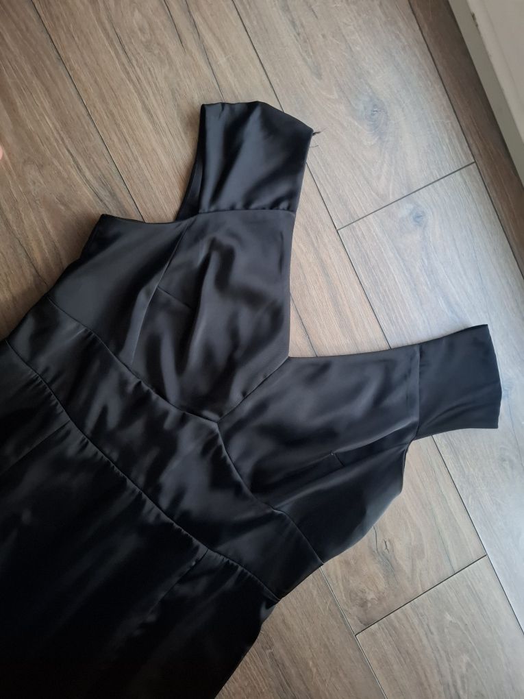 George klasyczna ołówkowa mała czarna duzy dekold klasyka plus size 44