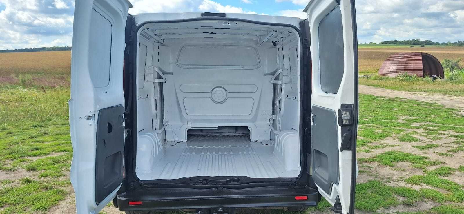 Renault Trafic / 6cio osobowy / zabudowa - brygadówka / 2.0 Diesel