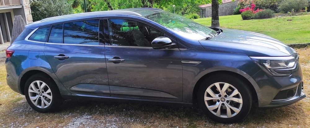 Renault Mégane Sport Tourer 1.5 dCi Limited - Baixa quilometragem