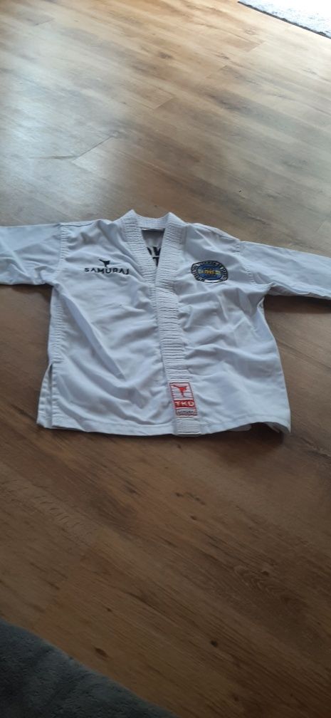 Strój do taekwondo (dobok) .