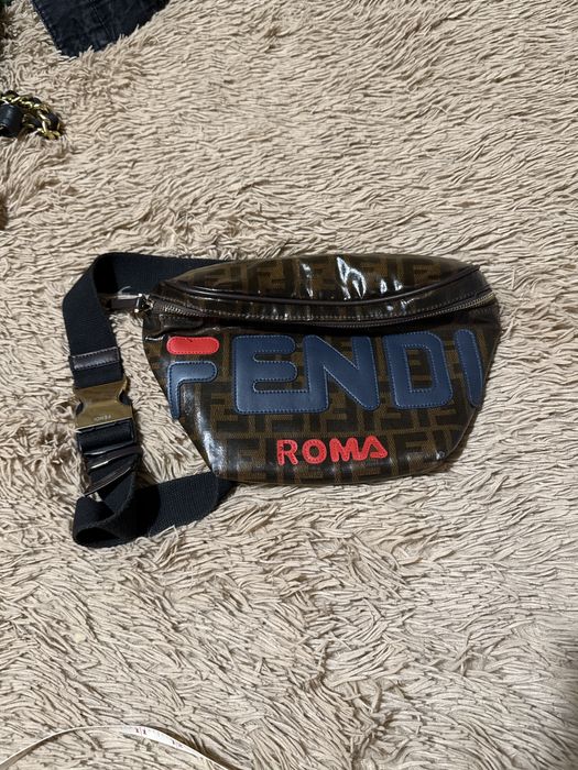 Сумка cross body Fendy