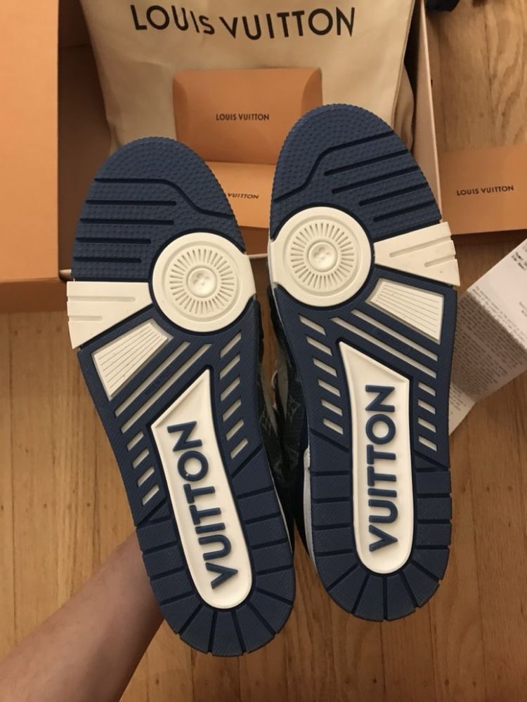 Louis Vuitton Trainer White Blue
