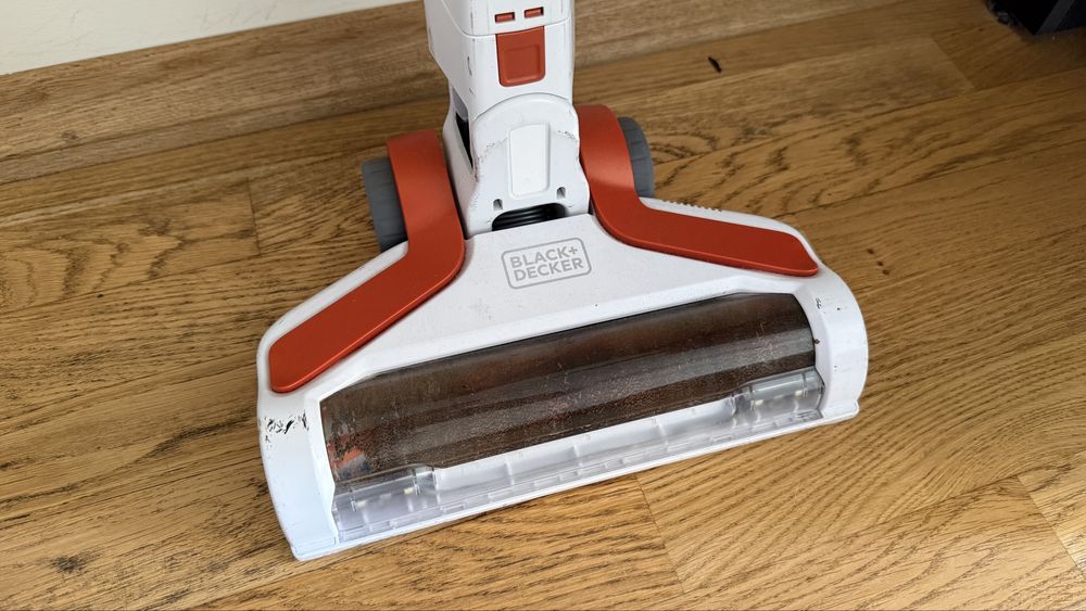 Аккумуляторный пылесос BLACK+DECKER BHFEV182C