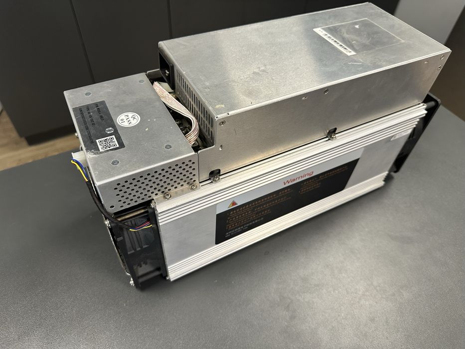 Koparka kryptowalut Whatsminer M30S+ 102Th Btc