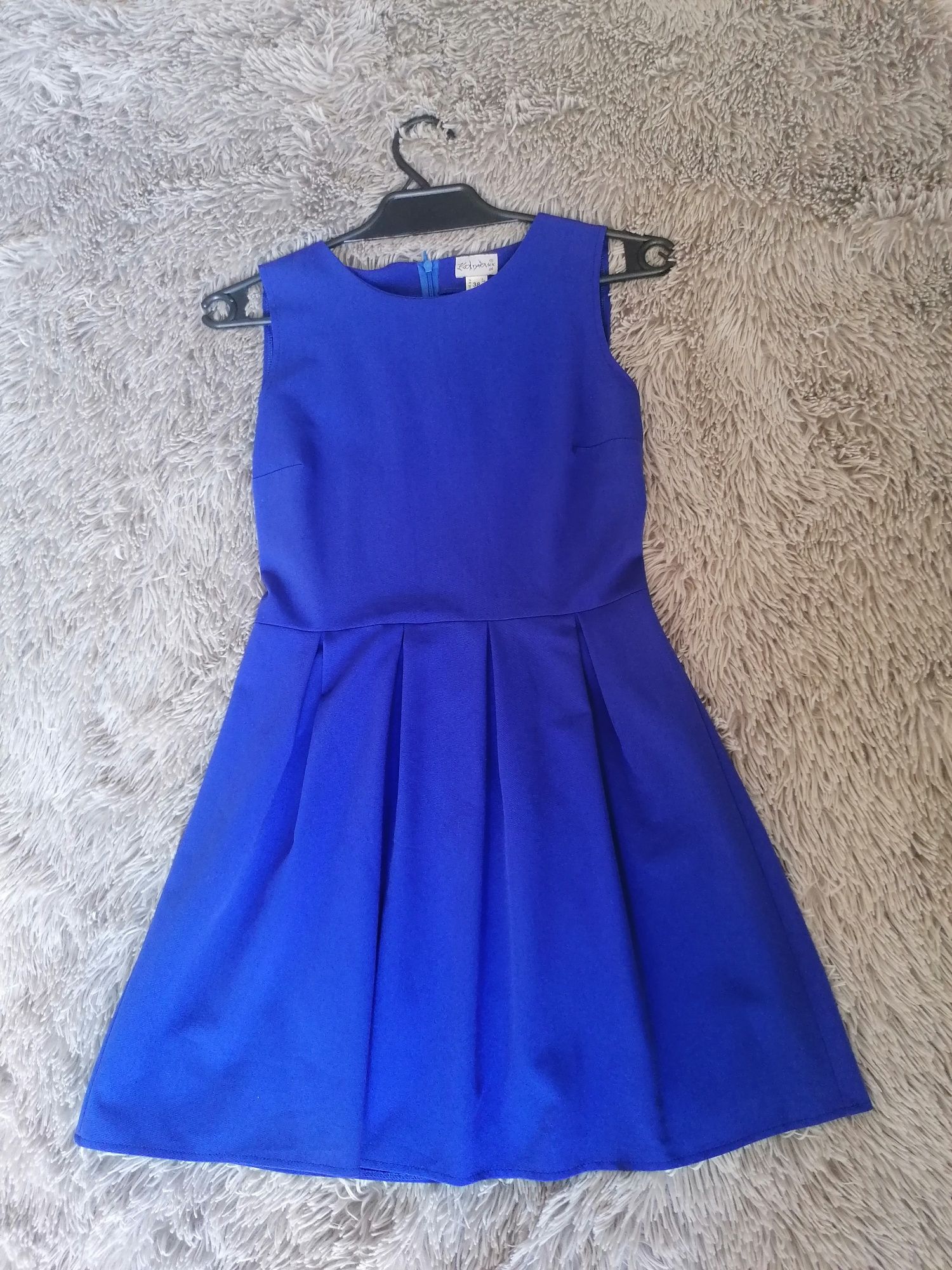 Sukienka kobaltowa 38