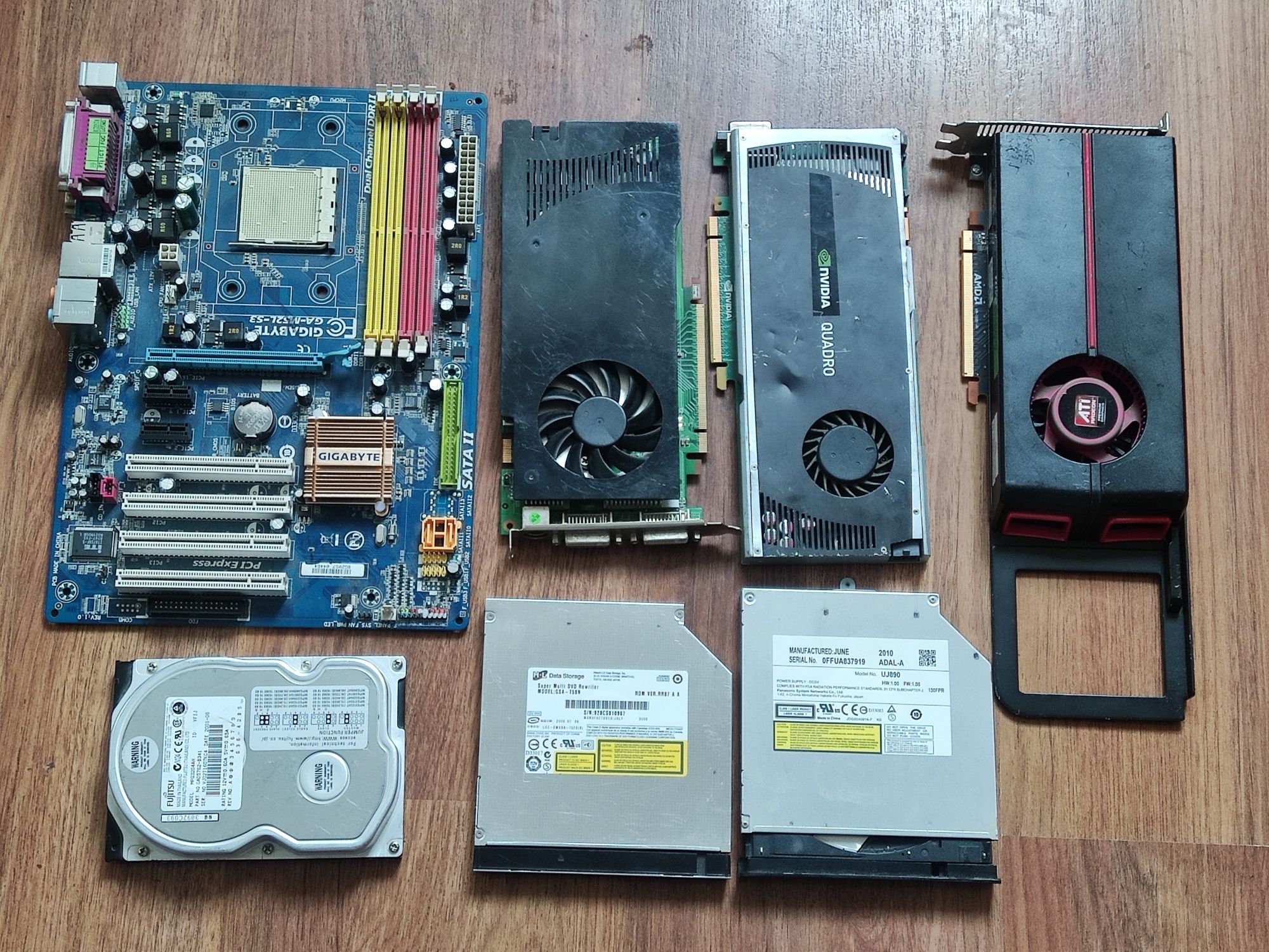 Комп'ютерні плати відеокарти Nvidia quadro 4000 Radeon 5770
