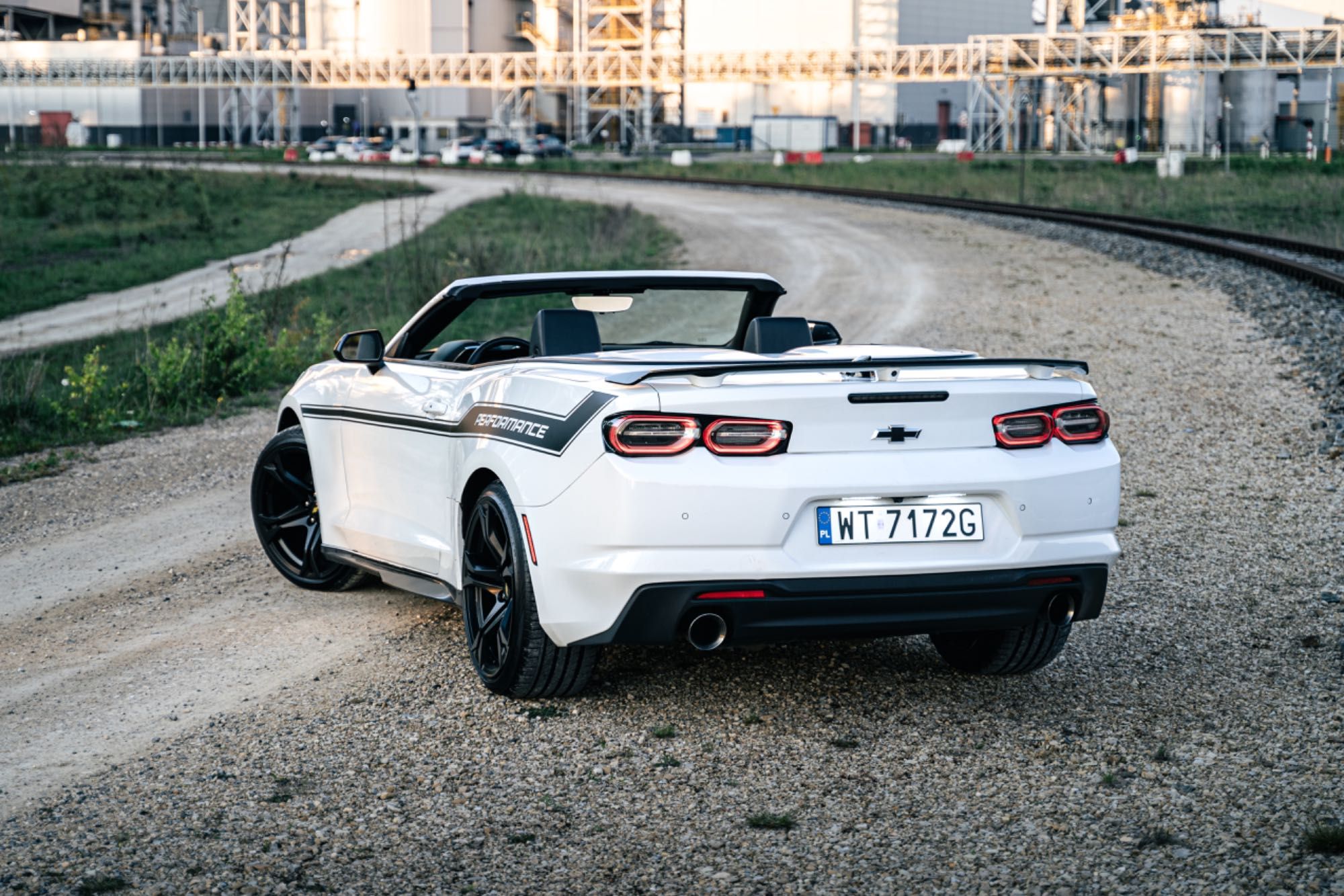 Wynajem Chevrolet Camaro 6.2 V8 WYDECH wynajem bez kaucji wypożyczalni