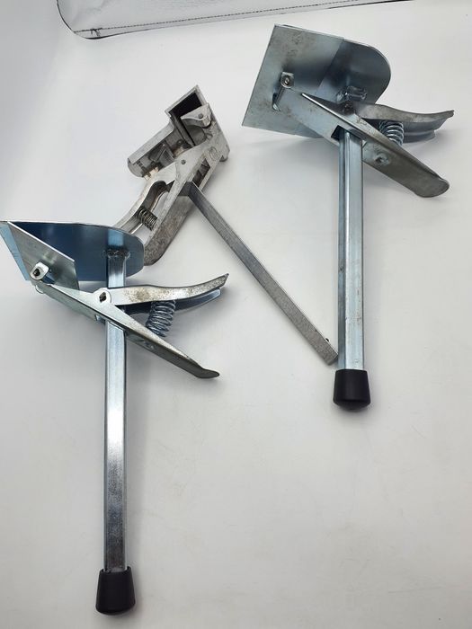 Klamry do trzymania tkanin