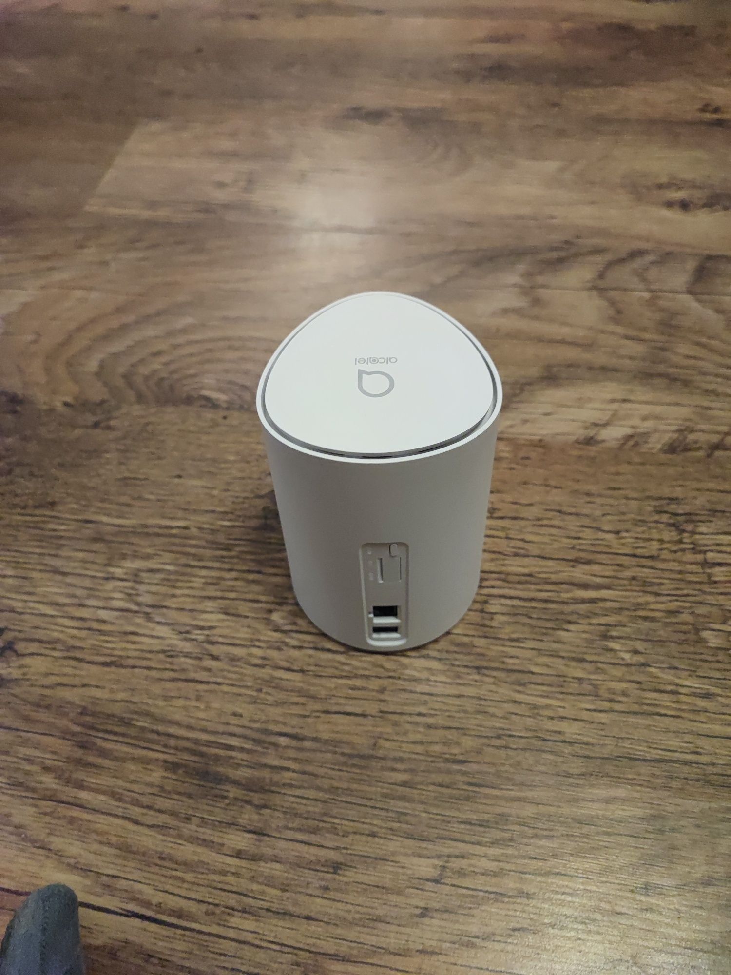 Ruter modem 4g alcatel z zasilaczem