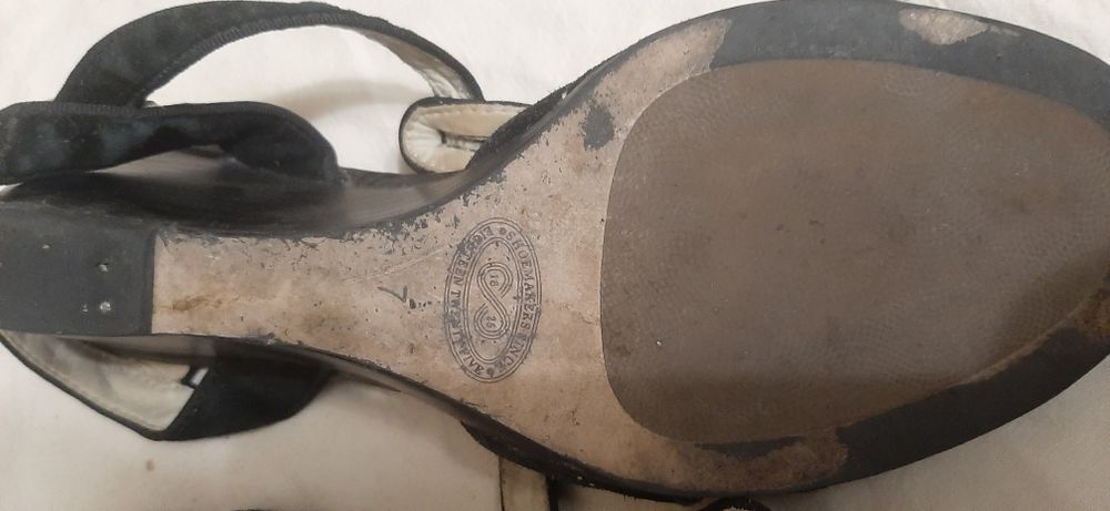 Взутя жіноче БУ Лабутени сандалі туфлі БУ