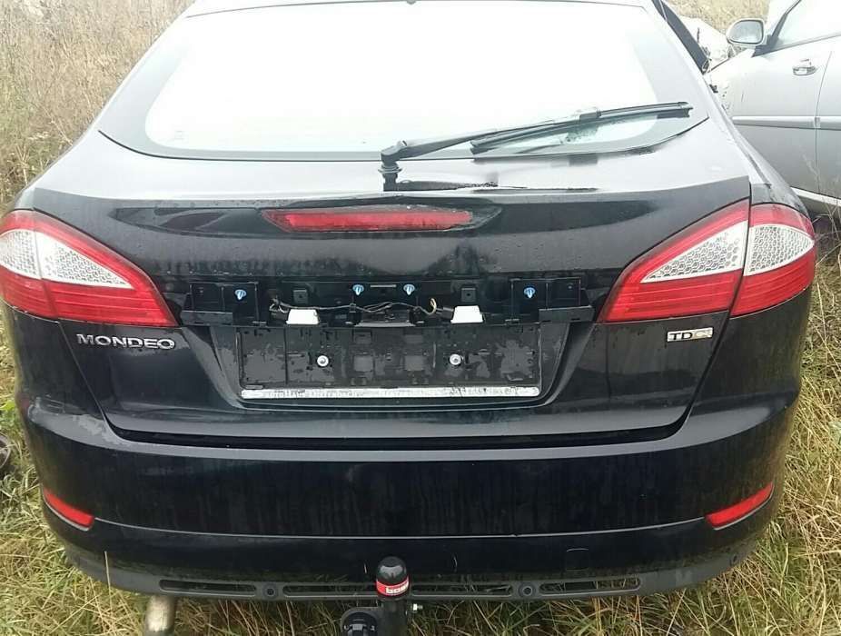 Na części Ford Mondeo Mk4 Silnik Skrzynia Maska Zderzak Drzwi Klapa Szyba