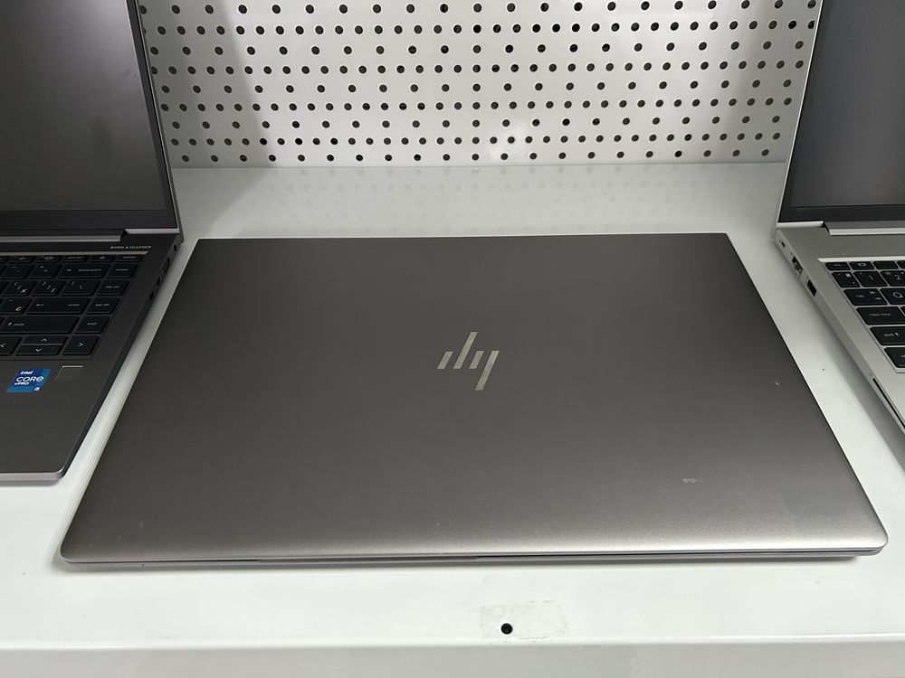 HP ZBook 15U G6 | Core i7-8665U | 16GB DDR4 | 512SSD | AMD WX 3200 4Gb
