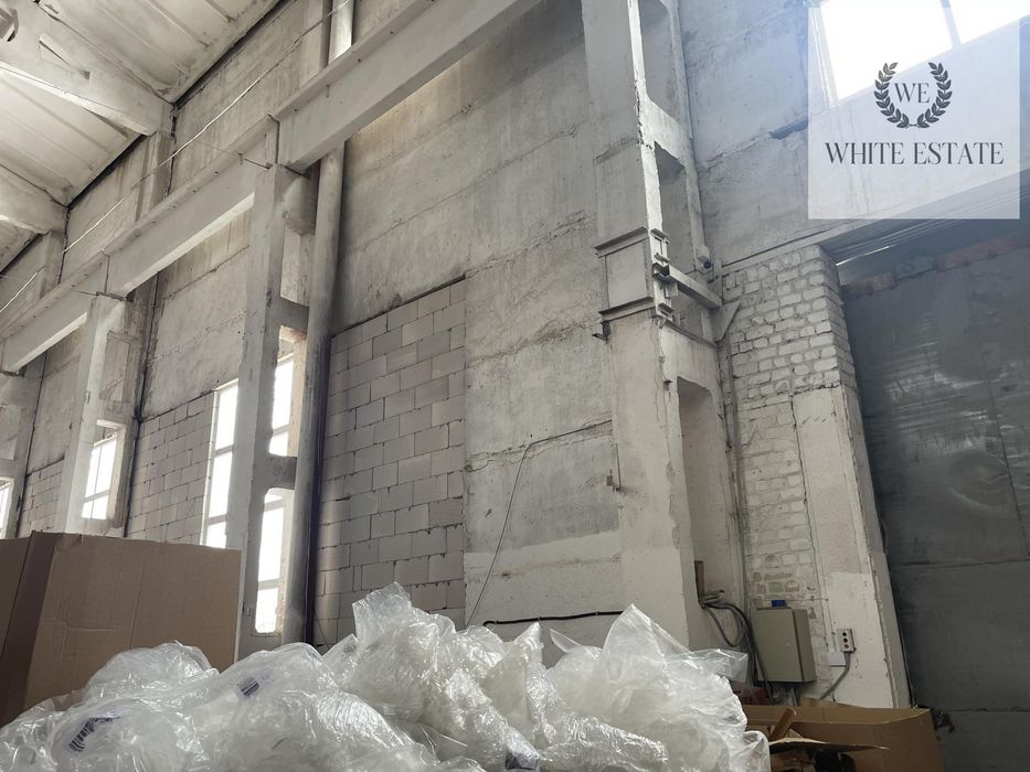 Склад з промисловою підлогою