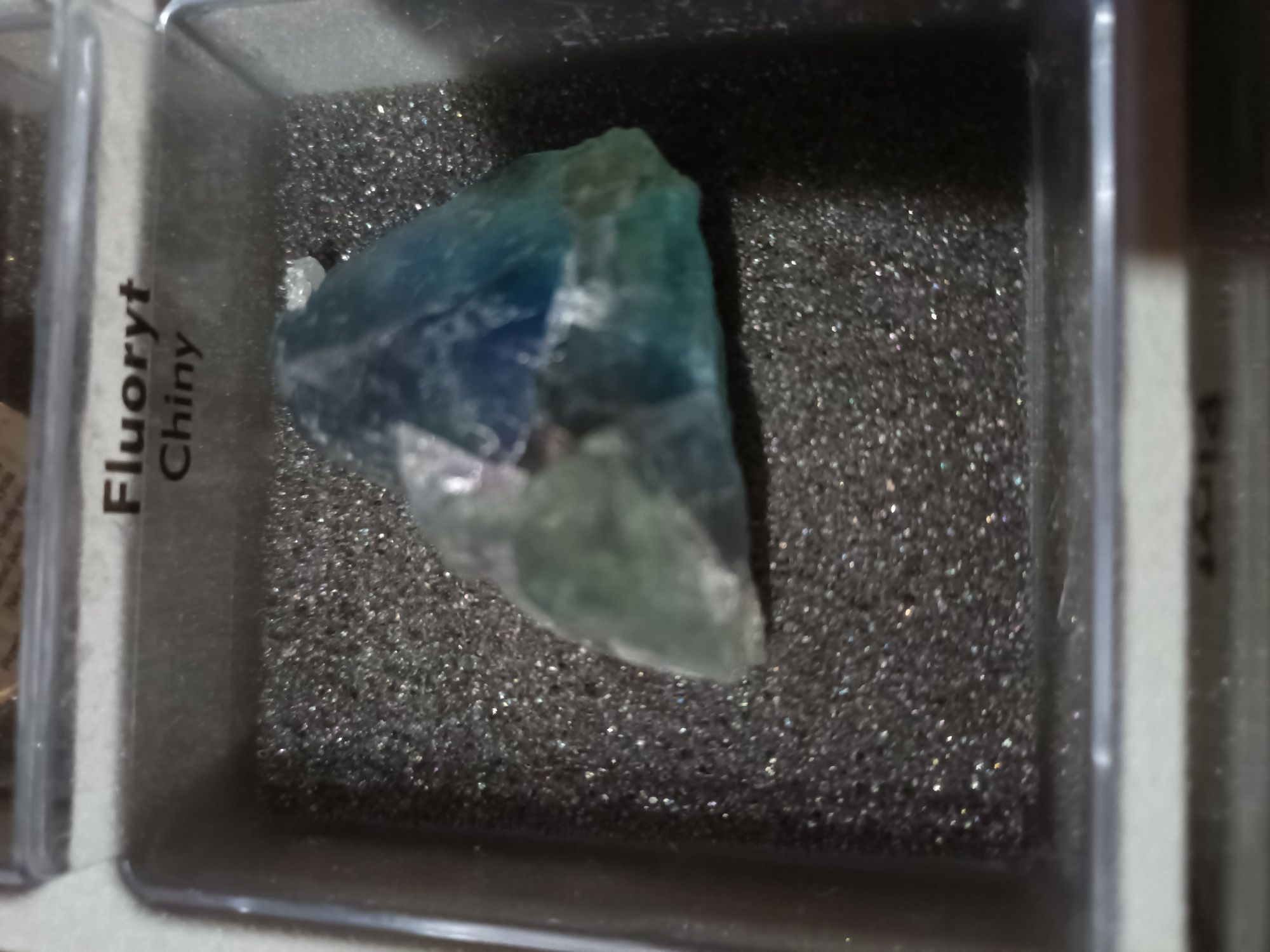 Minerały świata National geographic: gazeta z minerałem