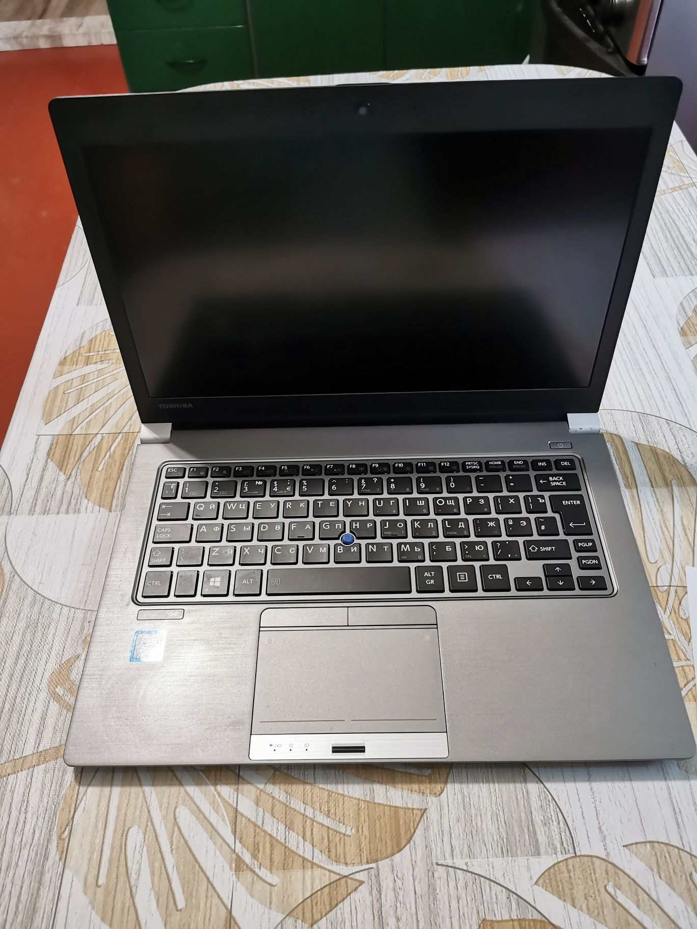 Ноутбук Toshiba portege z30-c16k i5 6200u 8gb 240ssd