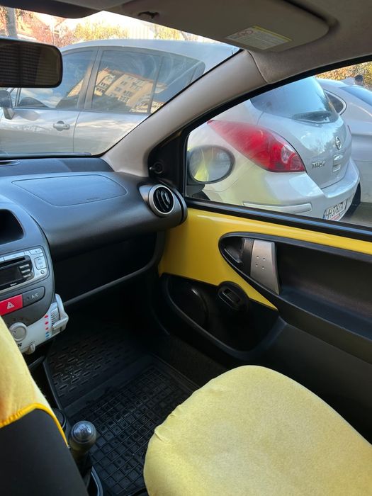 Peugeot 107. 2012 року.