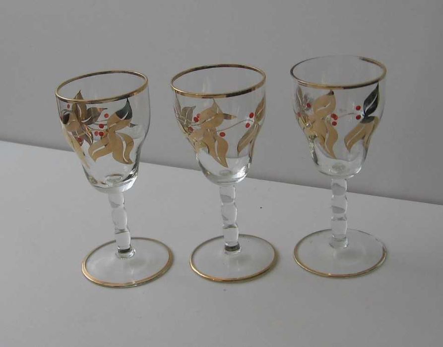 Kieliszki  okres PRL 3 szt. wys. 12 cm